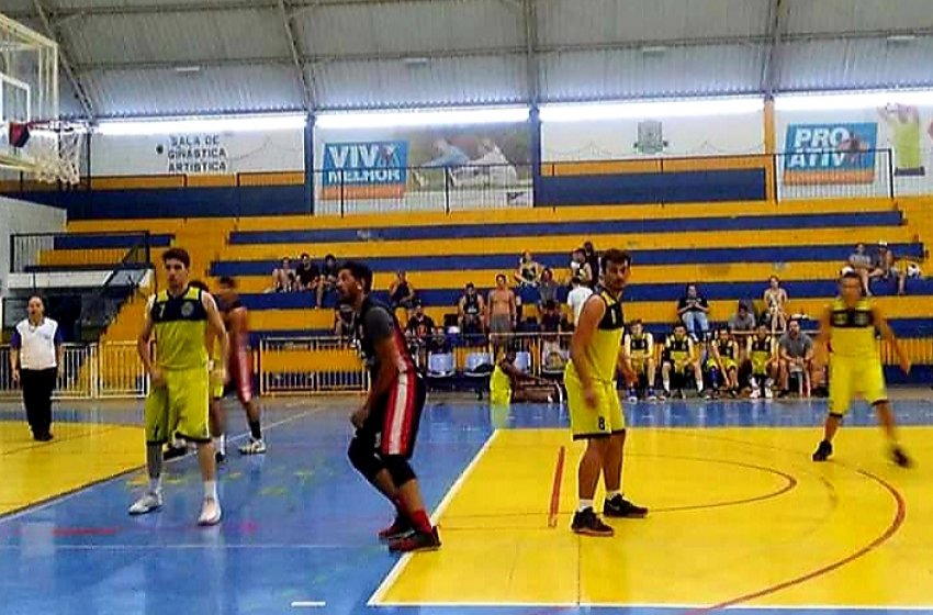 JAGUARIÚNA ENFRENTA COSMÓPOLIS NA ESTREIA DA LIGA METROPOLITANA DE BASQUETE