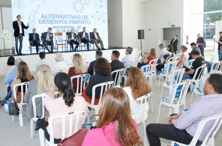 JAGUARIÚNA SEDIA EVENTO SOBRE ALTERNATIVAS DE DESENVOLVIMENTO