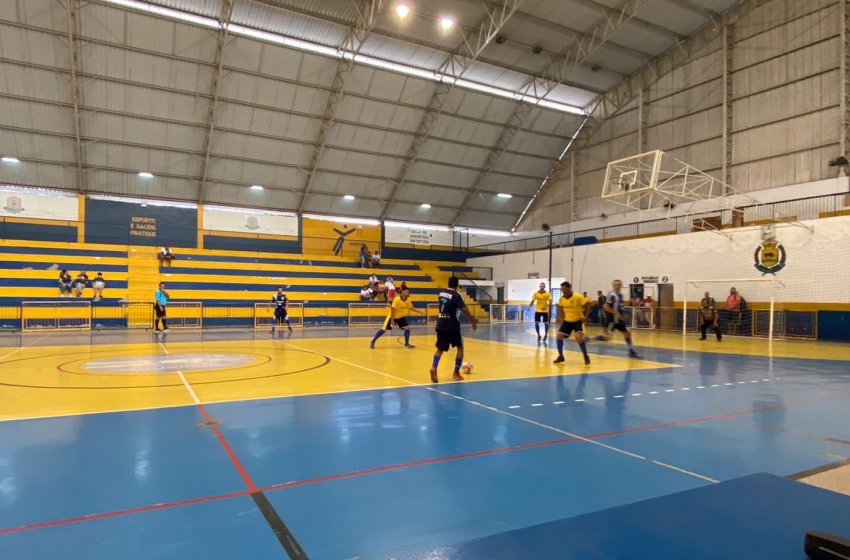 FUTSAL DE VETERANOS TEM LÍDER INVICTO NA COMPETIÇÃO