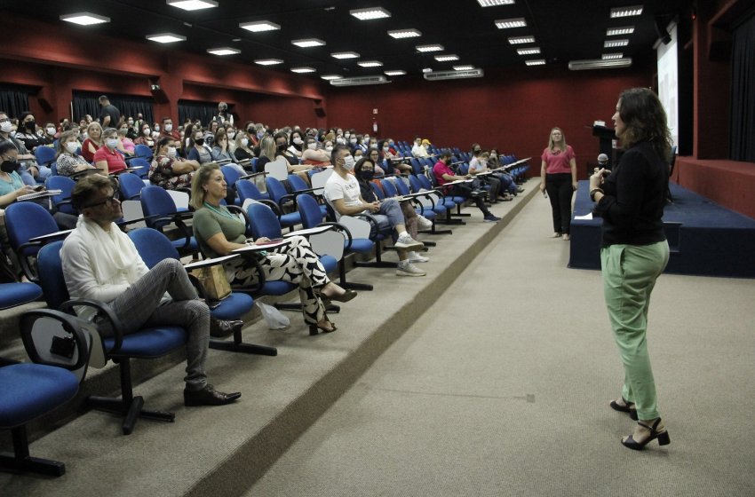 SEMANA DA EDUCAÇÃO DE JAGUARIÚNA DEBATE INCLUSÃO E APRENDIZAGEM