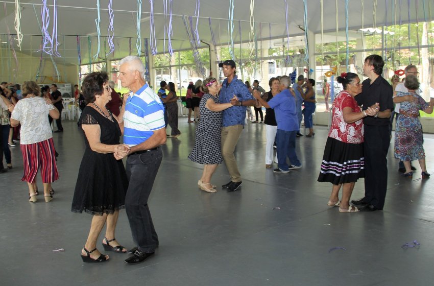 AMANHÃ É DIA DE BAILE DA TERCEIRA IDADE EM JAGUARIÚNA