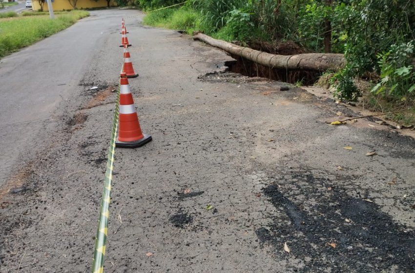 PREFEITURA INTEDITA ACESSO AO BAIRRO DONA IRMA NA PRAÇA REYNALDO CHIAVEGATO