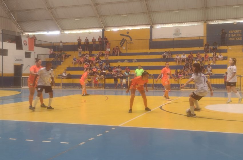 DOMINGO DE MANHÃ TEM FUTSAL FEMININO NO AZULÃO.