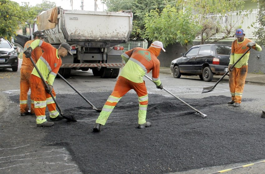 PREFEITURA REALIZA OPERAÇÃO TAPA-BURACOS NO JARDIM SÃO JOÃO