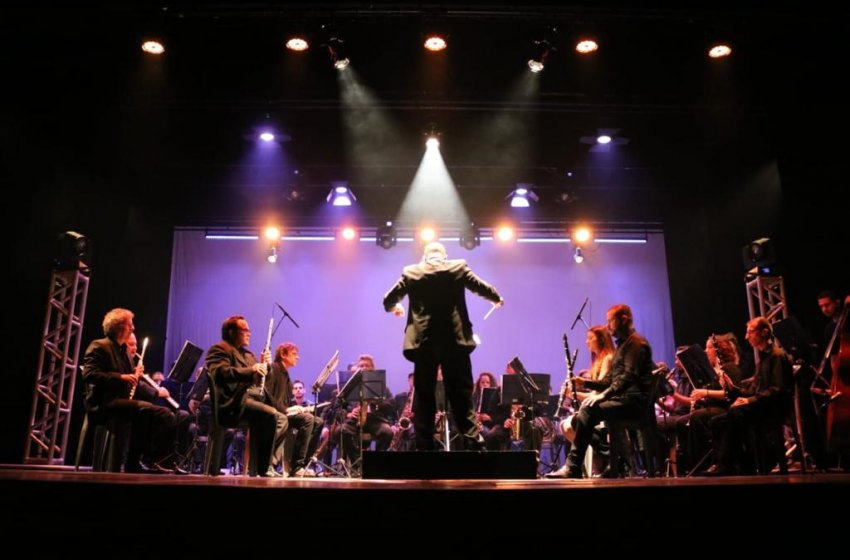 TEATRO DE JAGUARIÚNA APRESENTA QUEEN IN CONCERT NESTE FIM DE SEMANA