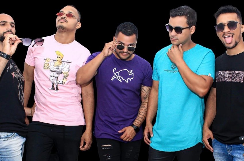 GRUPO DE PAGODE PURA OPÇÃO É A ATRAÇÃO DA FEIRA NOTURNA DESTA SEMANA