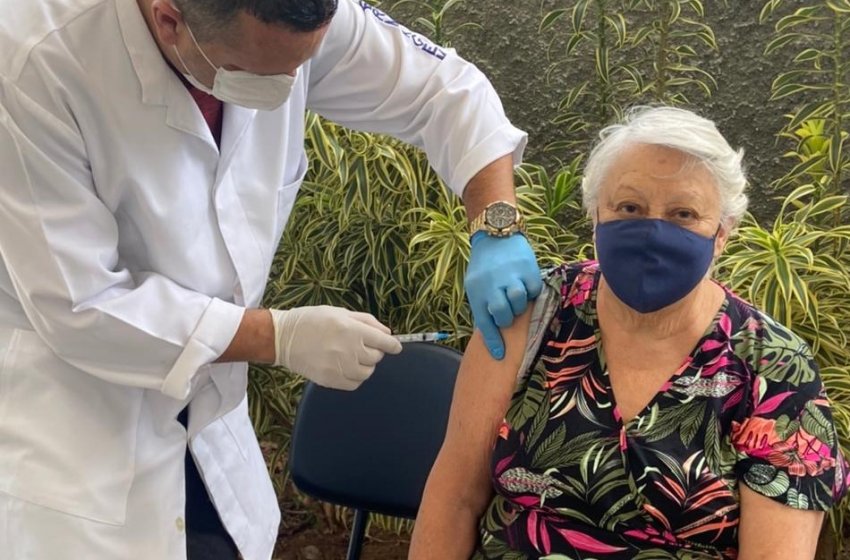 DONA EDNEIA NÃO PERDEU TEMPO!