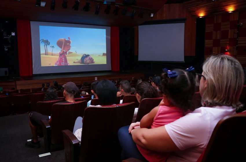 APROVEITE O FESTIVAL DE FÉRIAS DE JAGUARIÚNA NESTE O FIM DE SEMANA 