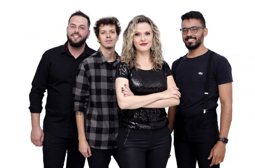 SHOW DE FLASH BACK PROMETE AGITAR A FEIRA NOTURNA DESTA SEMANA