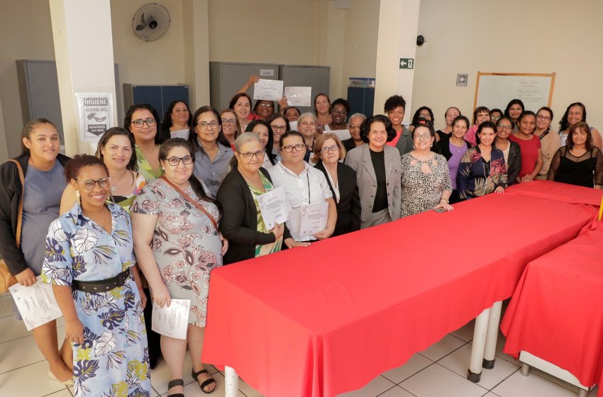 ALUNAS CONCLUEM CURSO DE CORTE E COSTURA DO FUNDO SOCIAL DE JAGUARIÚNA