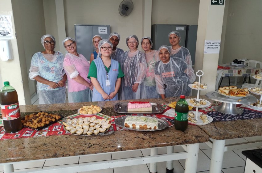 FUNDO SOCIAL DE JAGUARIÚNA CONCLUI CURSO DE CONFEITARIA