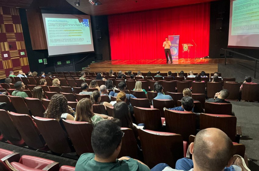 PREFEITURA DE JAGUARIÚNA REALIZA CAPACITAÇÃO DE SERVIDORES SOBRE GESTÃO MUNICIPAL 