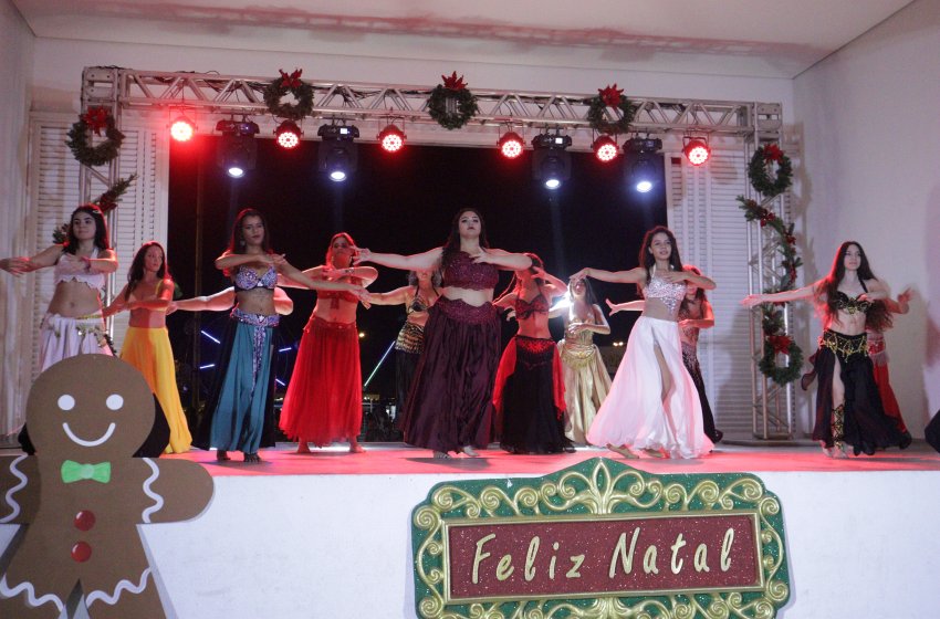 GRUPO DE DANÇA DO VENTRE DA ESCOLA DAS ARTES FAZ APRESENTAÇÃO NO BOULEVARD