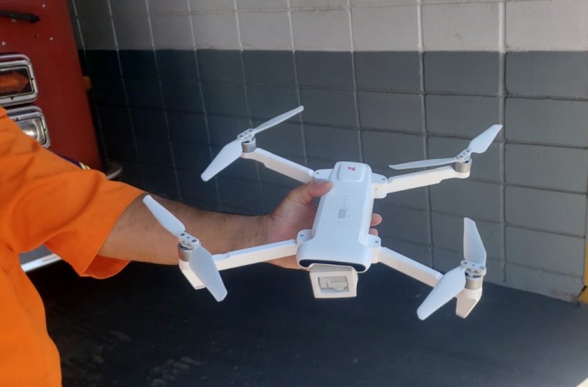 PREFEITURA DE JAGUARIÚNA USA DRONE PARA FISCALIZAR IMÓVEIS EM MUTIRÃO CONTRA A DENGUE
