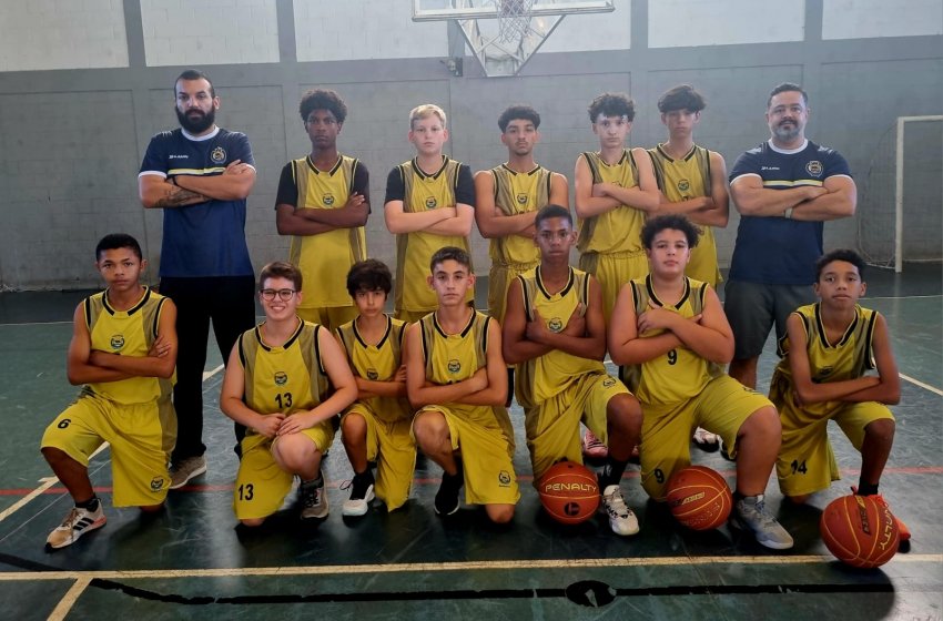 BASQUETE SUB 14 DE JAGUARIÚNA VENCE DE VIRADA PELA LMB