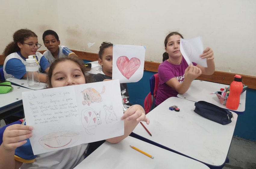 PALAVRAS DE SOLIDARIEDADE: ALUNOS DE JAGUARIÚNA ESCREVEM CARTAS PARA VÍTIMAS DAS ENCHENTES NO RS