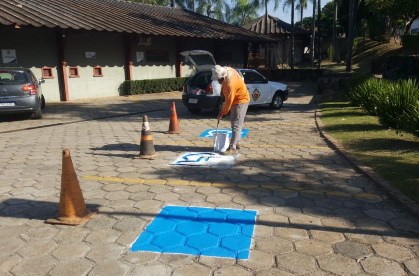 MOBILIDADE URBANA REALIZA PINTURA DE SINALIZAÇÃO DE SOLO