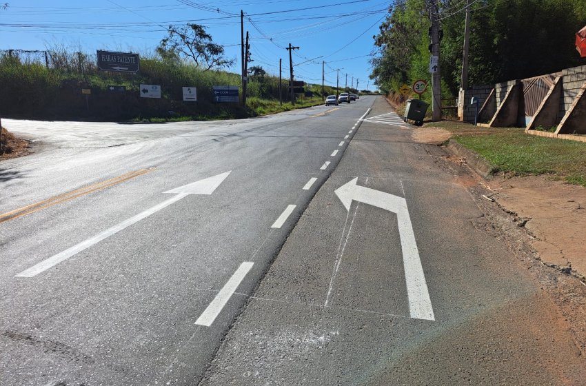 PREFEITURA REALIZA PINTURA DE SINALIZAÇÃO DE SOLO NESTA QUINTA