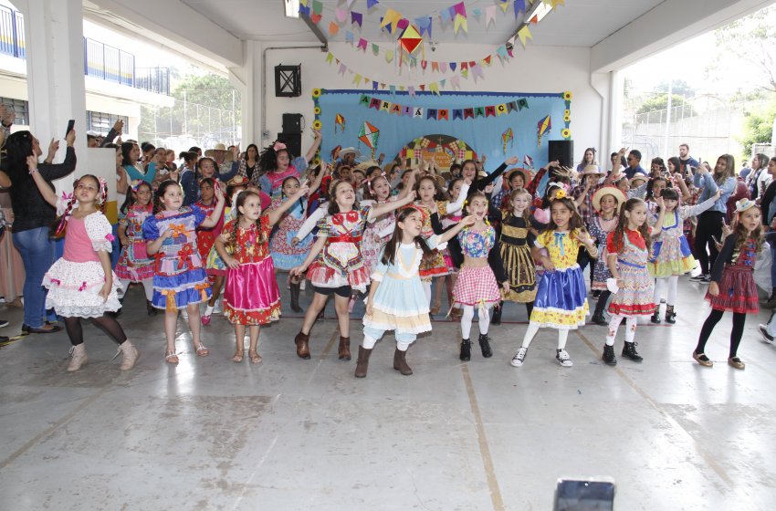 FESTAS JUNINAS ANIMAM ESCOLAS E CENTROS DE EDUCAÇÃO INFANTIL DE JAGUARIÚNA