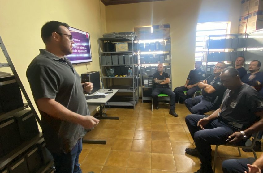 MAUS TRATOS ANIMAIS: NOVA TURMA DE GUARDAS MUNICIPAIS PASSA POR TREINAMENTO 