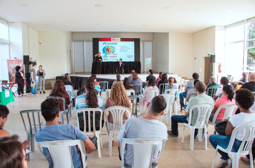 1ª FEIRA DE EMPREGOS INCLUSIVOS DE JAGUARIÚNA ATRAI MAIS DE 60 CANDIDATOS