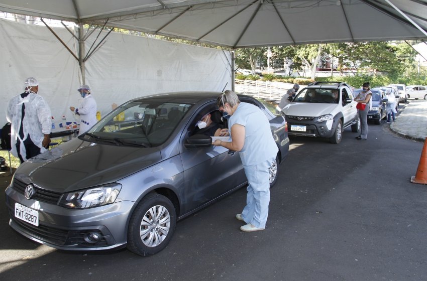 VACINAÇÃO DE GRUPOS PRIORITÁRIOS CONTRA A COVID EXIGE APRESENTAÇÃO DE DOCUMENTOS 