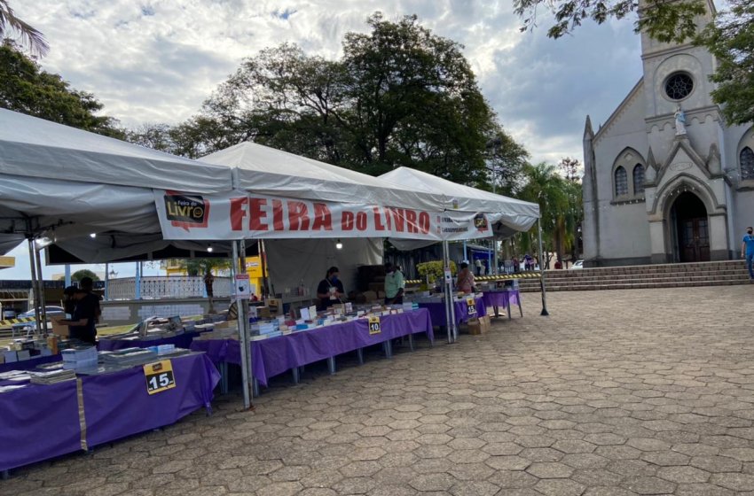 PRAÇA UMBELINA BUENO RECEBE “FEIRA POPULAR DO LIVRO” DURANTE O MÊS DE JUNHO