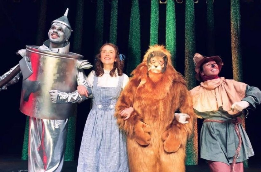 DOMINGO TEM APRESENTAÇÃO ON-LINE DE  “O MÁGICO DE OZ” 