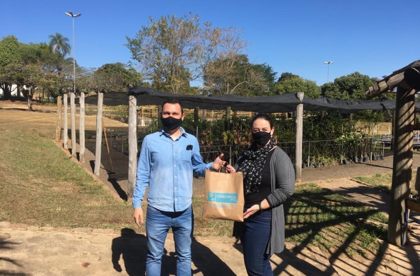 CONSÓRCIO PCJ DOA SEMENTES DE ÁRVORES À PREFEITURA DE JAGUARIÚNA
