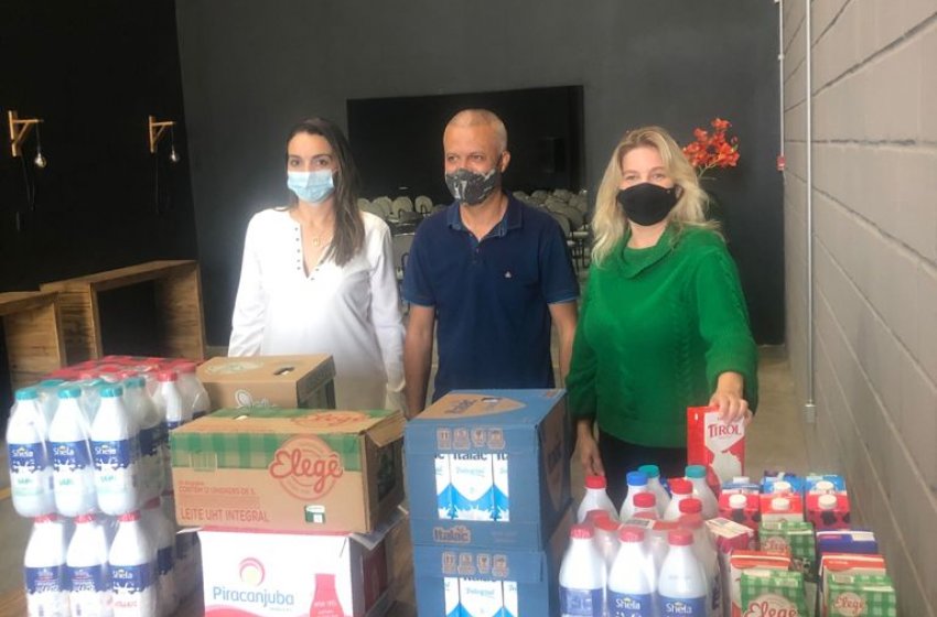JAGUARIÚNA SOLIDÁRIA ARRECADA MAIS 350 LITROS DE LEITE DOADOS PELA COMUNIDADE PRESBITERIANA