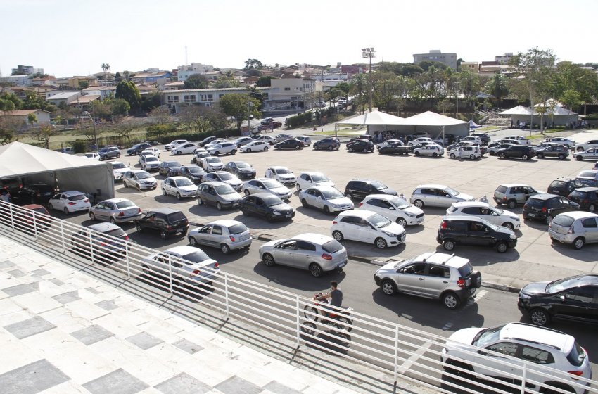SAÚDE DE JAGUARIÚNA VACINA APENAS COM SEGUNDA DOSE DE CORONAVAC E ASTRAZENECA NESTA QUINTA-FEIRA