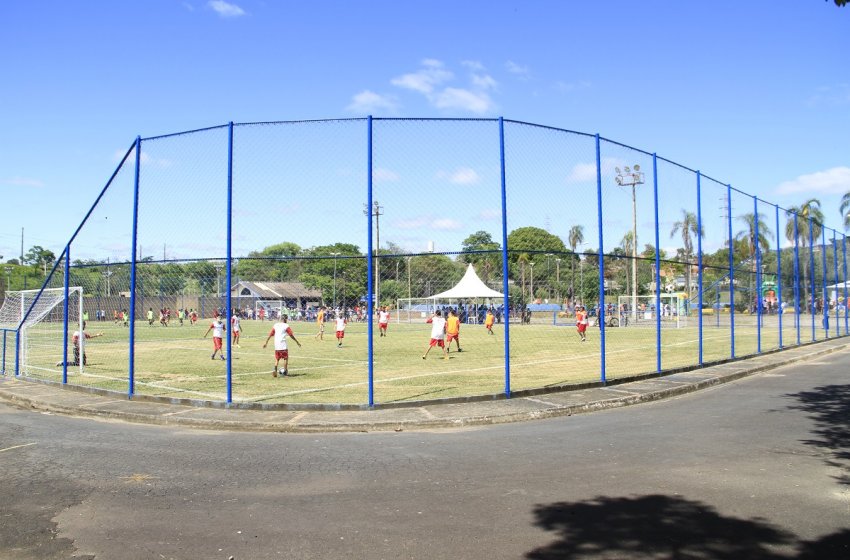PREFEITURA INAUGURA COMPLEXO DE CAMPOS DE FUTEBOL SOCIETY NO SERRA DOURADA