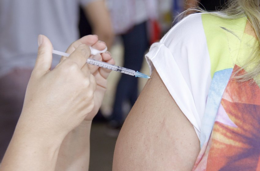 SAÚDE DE JAGUARIÚNA JÁ APLICOU MAIS DE 112 MIL DOSES DE VACINA CONTRA A COVID-19 