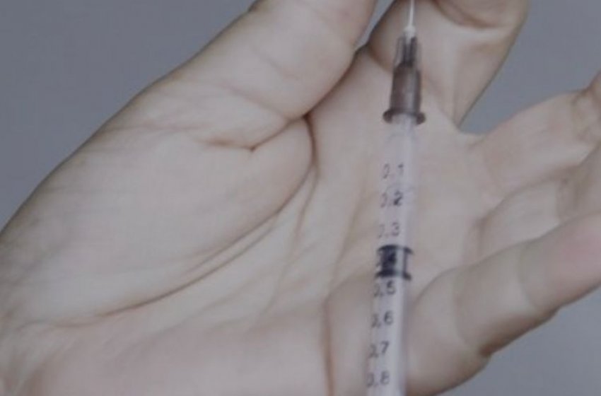 SAÚDE APLICA TODAS AS DOSES DA VACINA CONTRA O CORONAVÍRUS ATÉ SEXTA-FEIRA