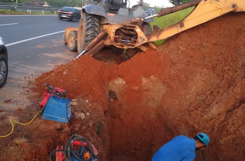 ROMPIMENTO DE ADUTORA INTERROMPE ABASTECIMENTO DE ÁGUA EM 4 BAIRROS NESTA SEXTA