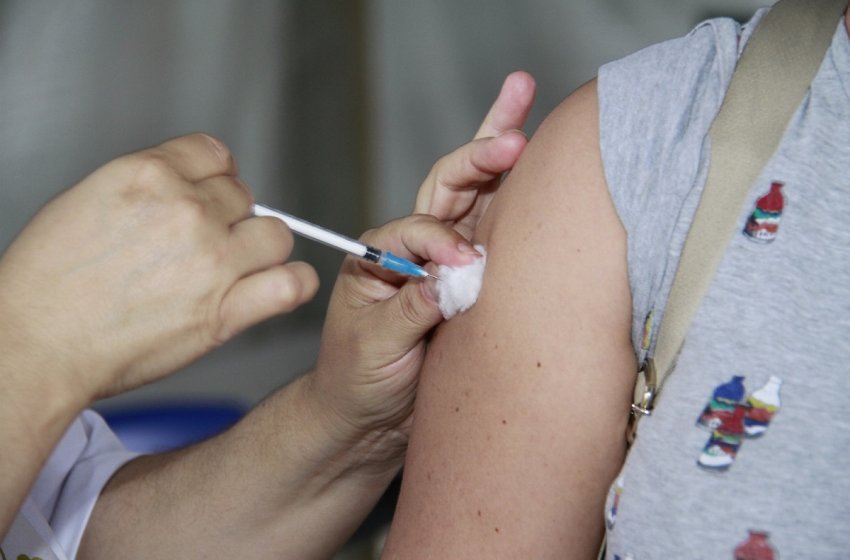 NOVE EM CADA DEZ PESSOAS JÁ RECEBERAM AO MENOS UMA DOSE DE VACINA CONTRA A COVID EM JAGUARIÚNA